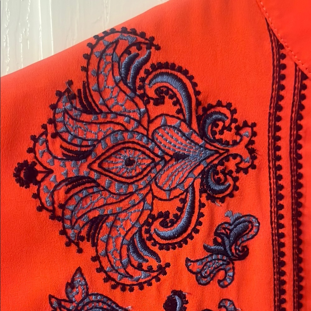 Embroidered Red Sleeveless Blouse - Picture 3 of 3